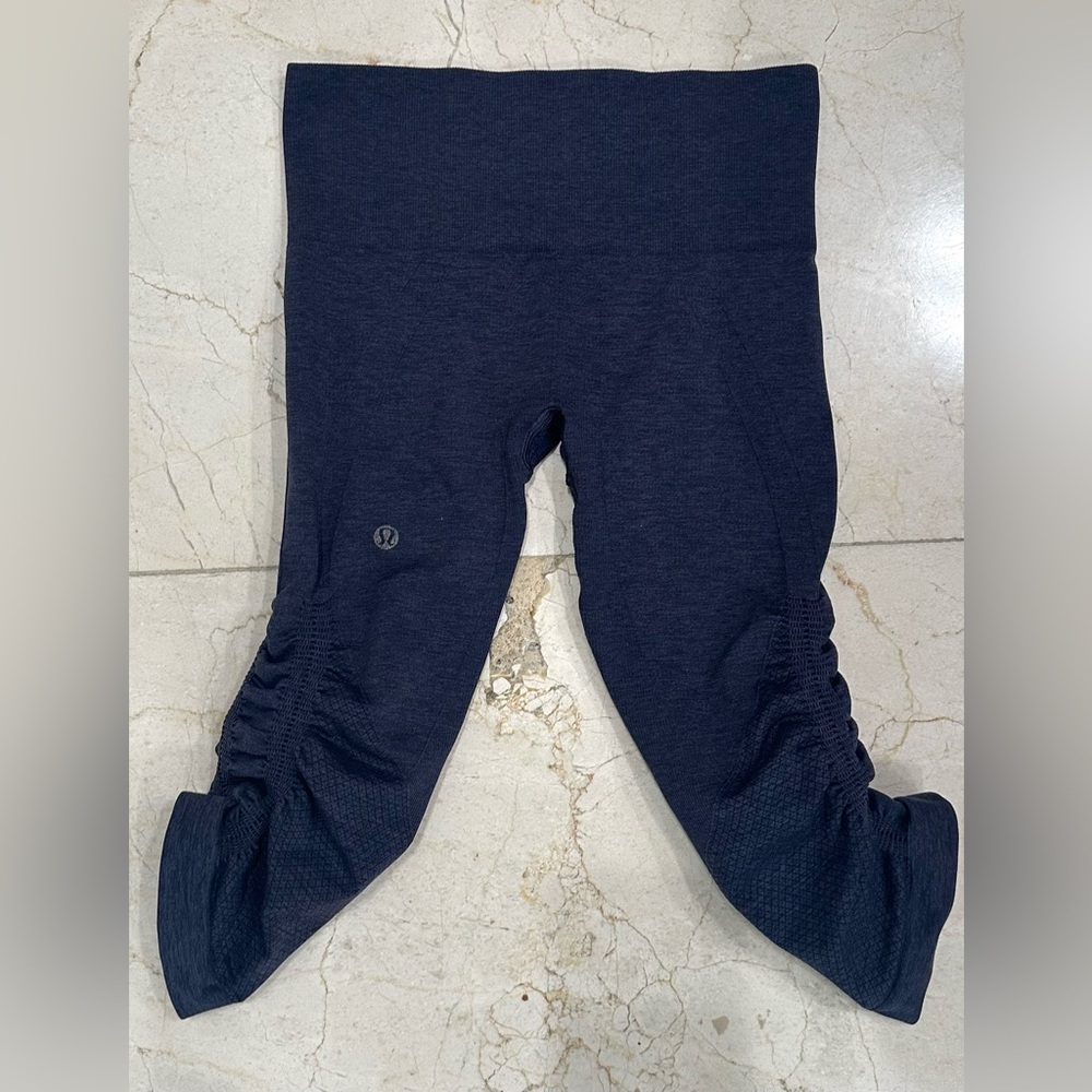 Lululemon In The Flow Crop II Capri Leggings Size 2 Navy Blue Ruched Yoga